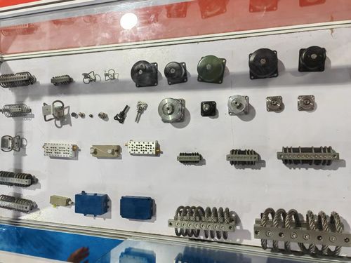 Het laatste nieuws van het bedrijf over Xi'an Hoan Microwave Co., Ltd. verscheen op de 2023 Western China International Equipment Manufacturing Expo om de innovatieve kracht van de industrie te demonstreren